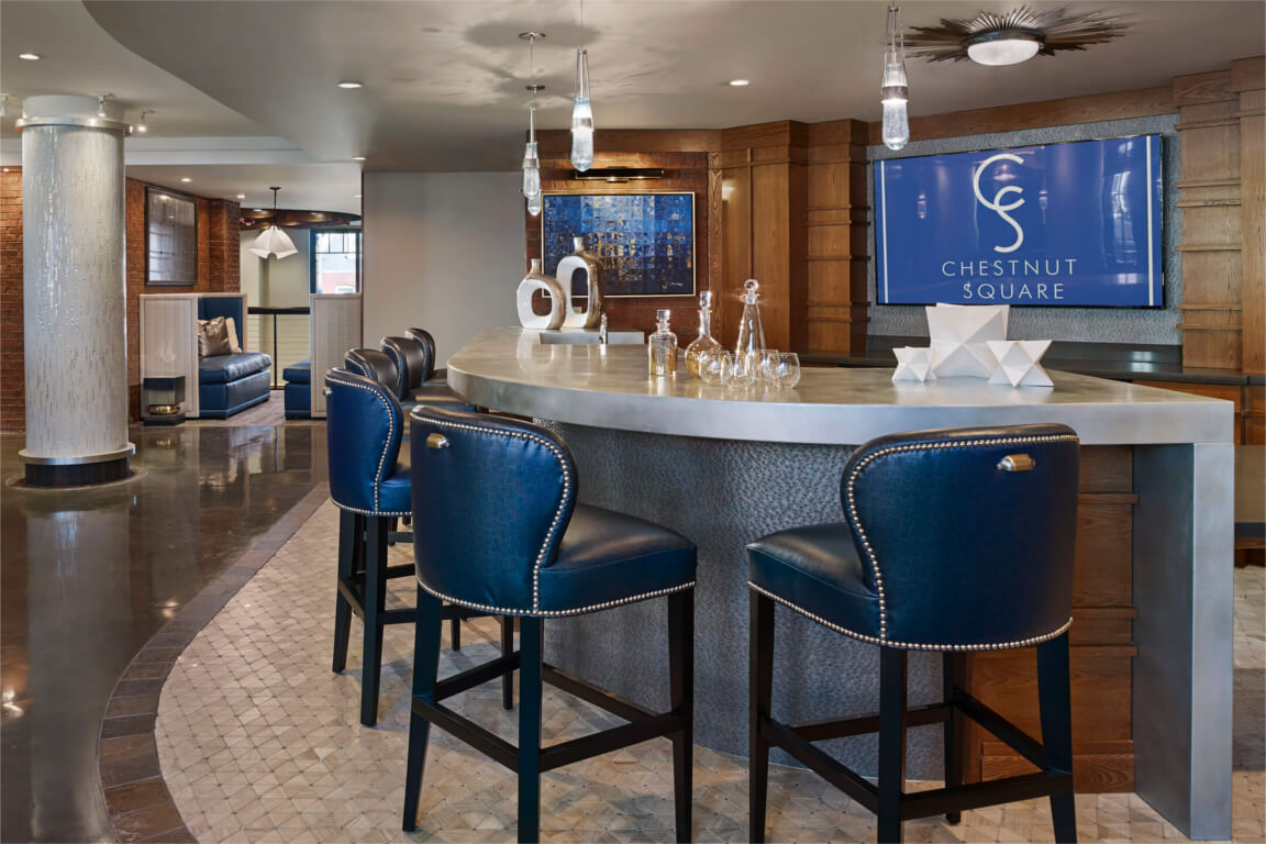 CLUB ROOM & BAR feature image